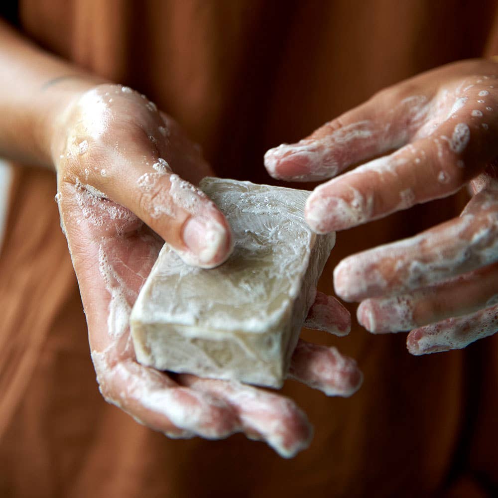 Savon Naturel Bio « Été dans la Garrigue » – Corps | Tonifiant et Purifiant | Fabriqué à la Main | 86/100 sur Yuka 🥕